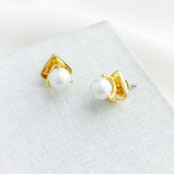 Brilliant Statements Mini Tri-Prong Stud Earrings (Cream/Gold)